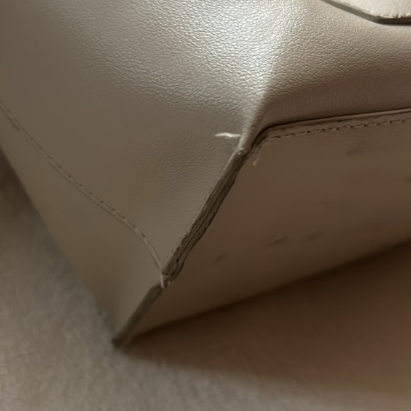 Beige / Tan Bucket Hand Bag or Tote - Picture 13 of 16